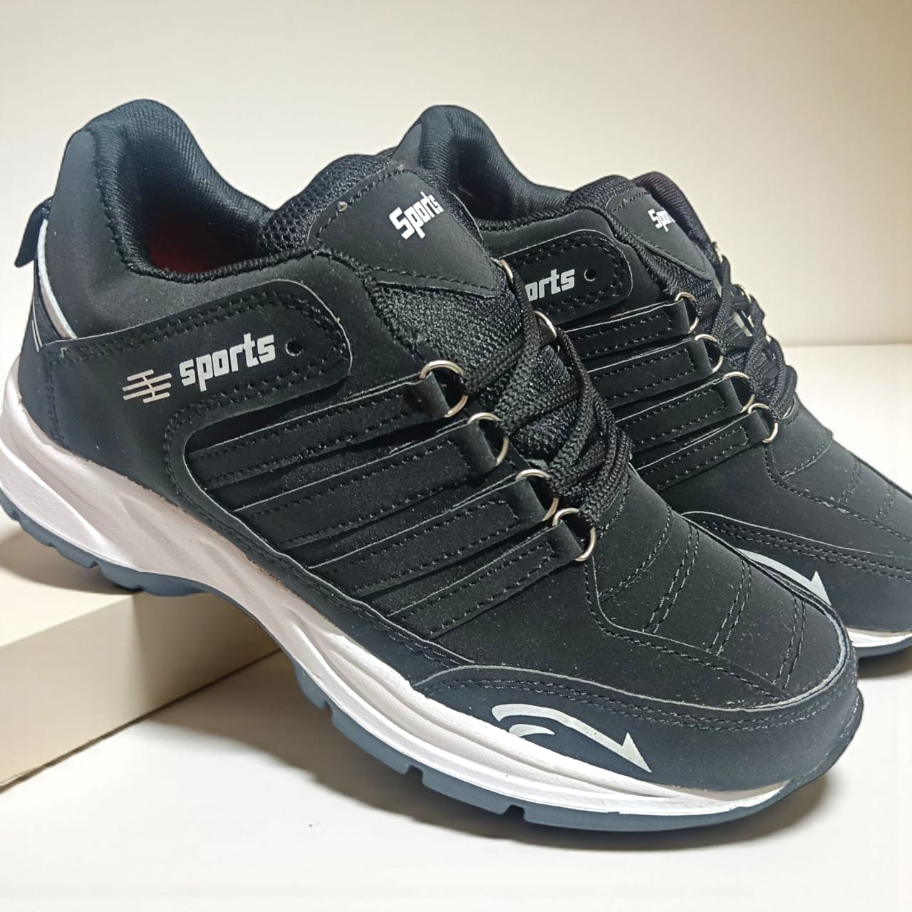 Daily wear men's shoes