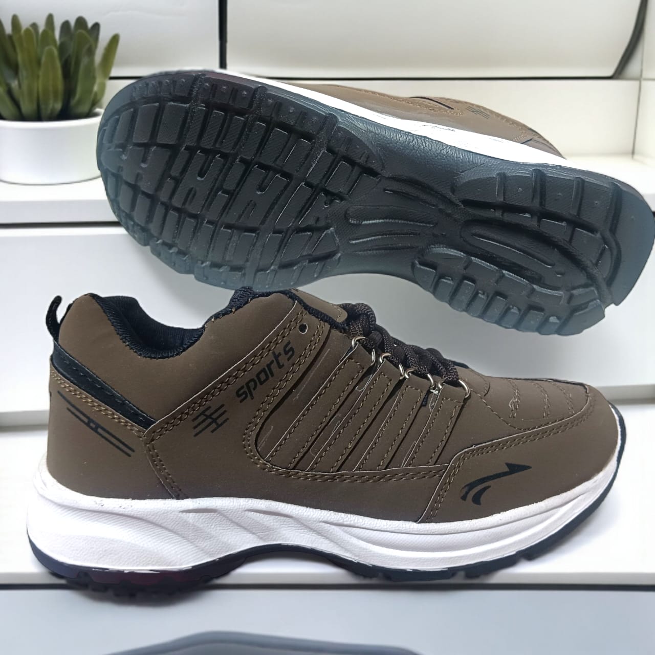 Stylish sports shoes men