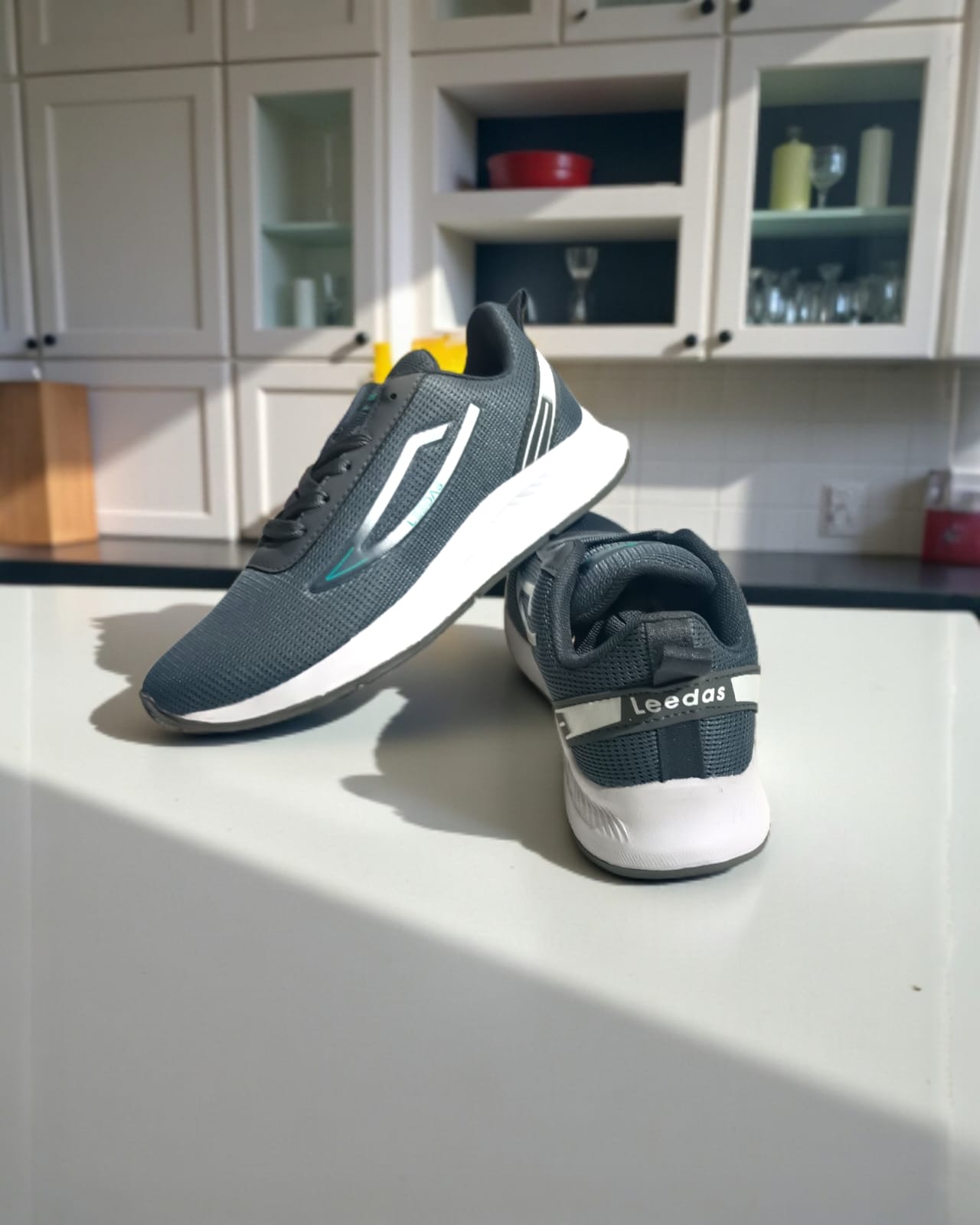 Sports training shoes men