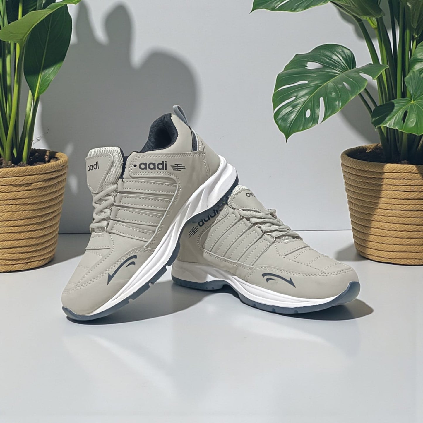 Men’s sports shoes