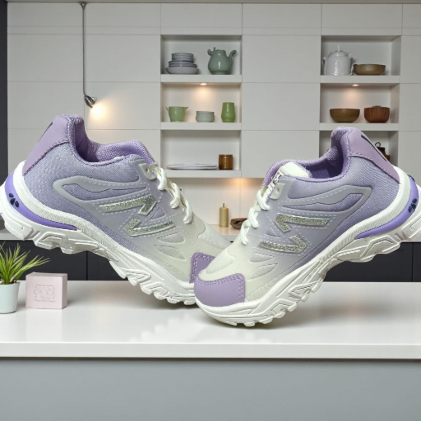 breathable women’s gym shoes